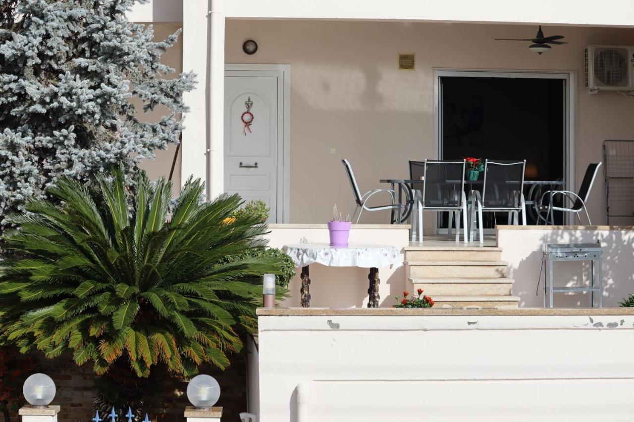 Lovely Studio With Beautiful Garden Kavala Exterior photo